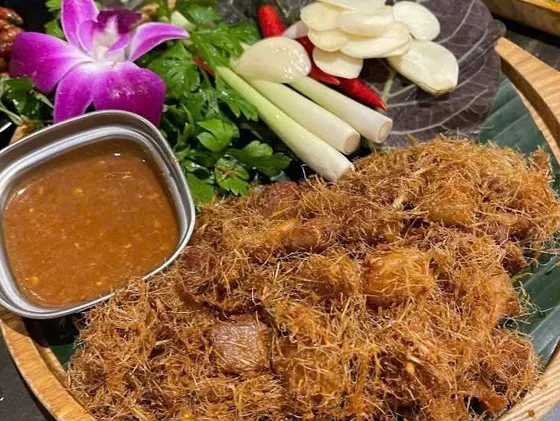Ba Chỉ Cháy Riềng Sả