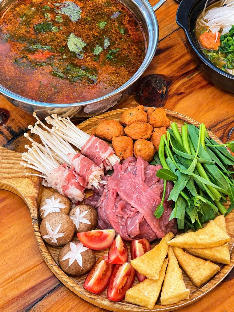Lẩu Bò Riêu Cua